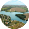 Vue panoramique du lac de la Thésauque près de Toulouse